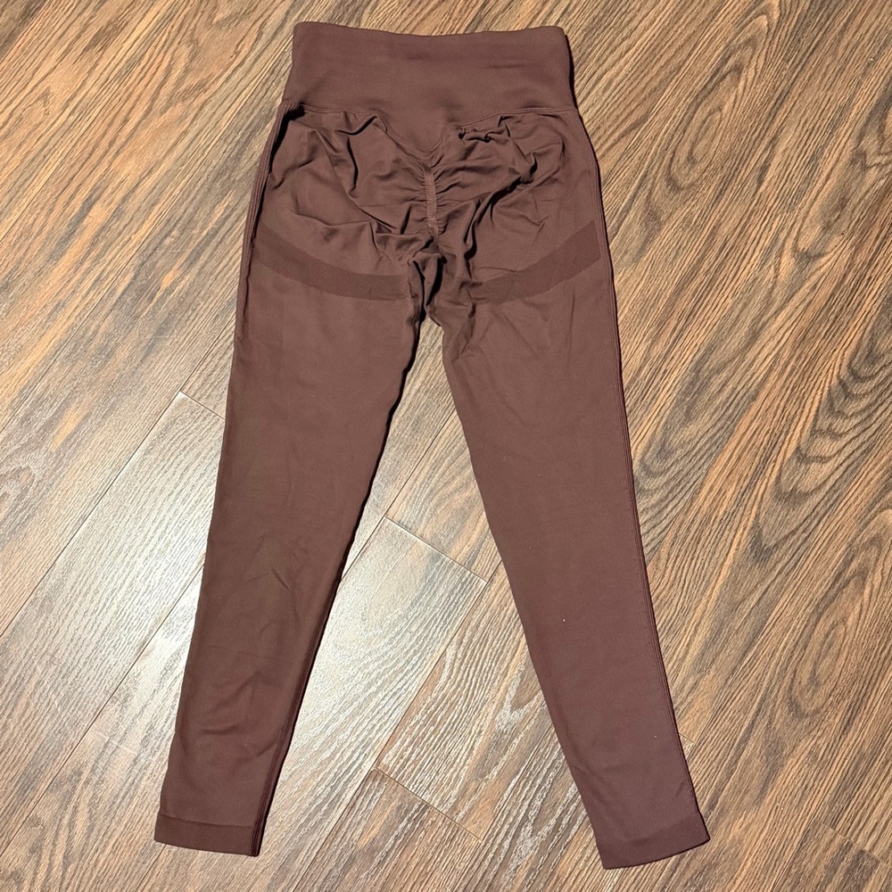 Chocolate Brown Scrunch-butt leggings